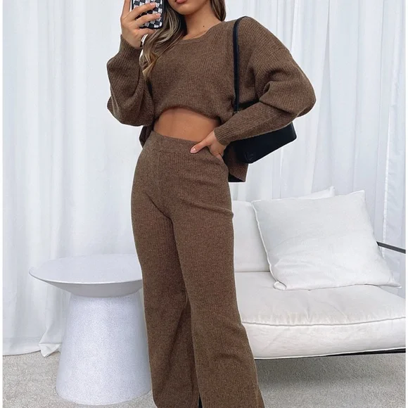 White fox boutique set Need Attention Pants Dark Chocolate - Picture 1 of 9